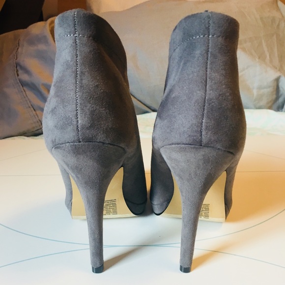 Grey Booties - Picture 4 of 7